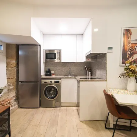 Bell Tower Old Town With Ac Апартаменти *