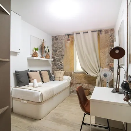 Bell Tower Old Town With Ac Apartamento